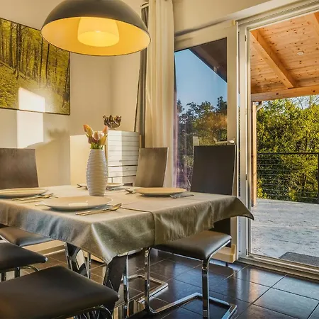 Holiday home Awesome In Saini With House A Panoramic View
