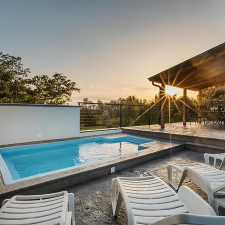 Awesome In Saini With House A Panoramic View Tatil Evi Kmeti